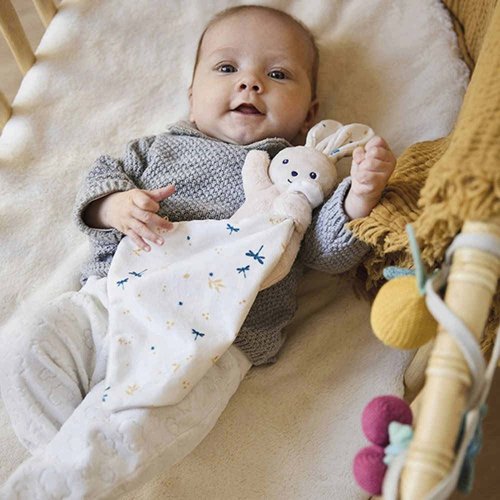 Kaloo Doudou Carré Douceur Plat Lapin Blanc Délicat – Image 6